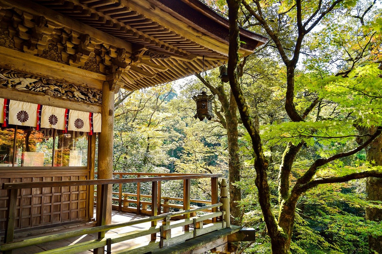 Sommerfestival-Reiseroute Japan für deutsche Touristen